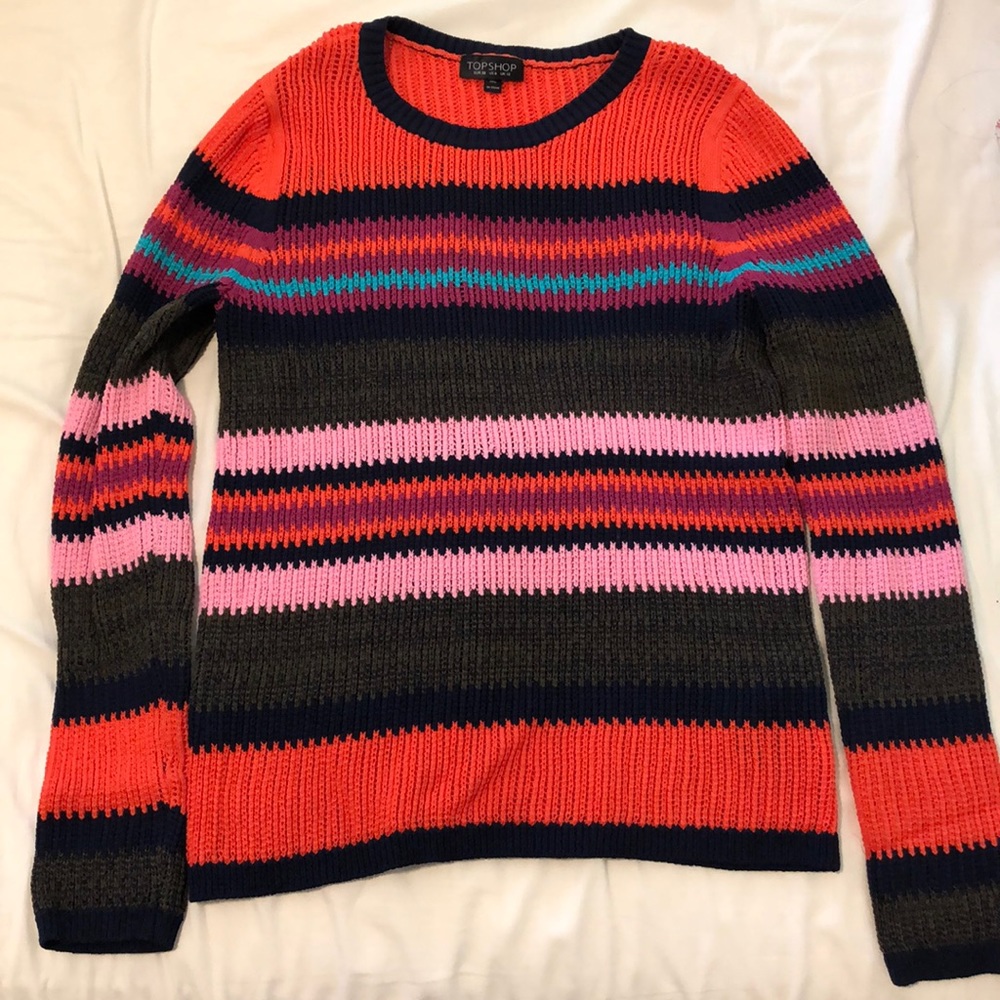 Women’s topshop sweater size 6!